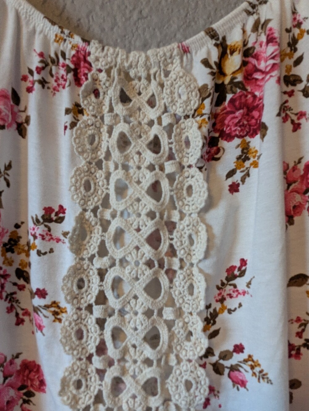 Free Kisses White Floral Peasant Blouse with Pink Rose Print Bloomcore Boho Sz L - Picture 3 of 6